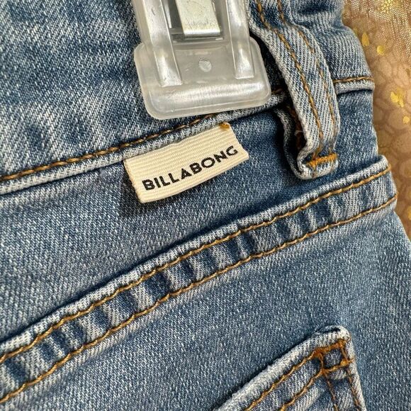 Billabong Tie Front Lite Hearted Denim Raw Hem Shorts Size 28 - Picture 7 of 10
